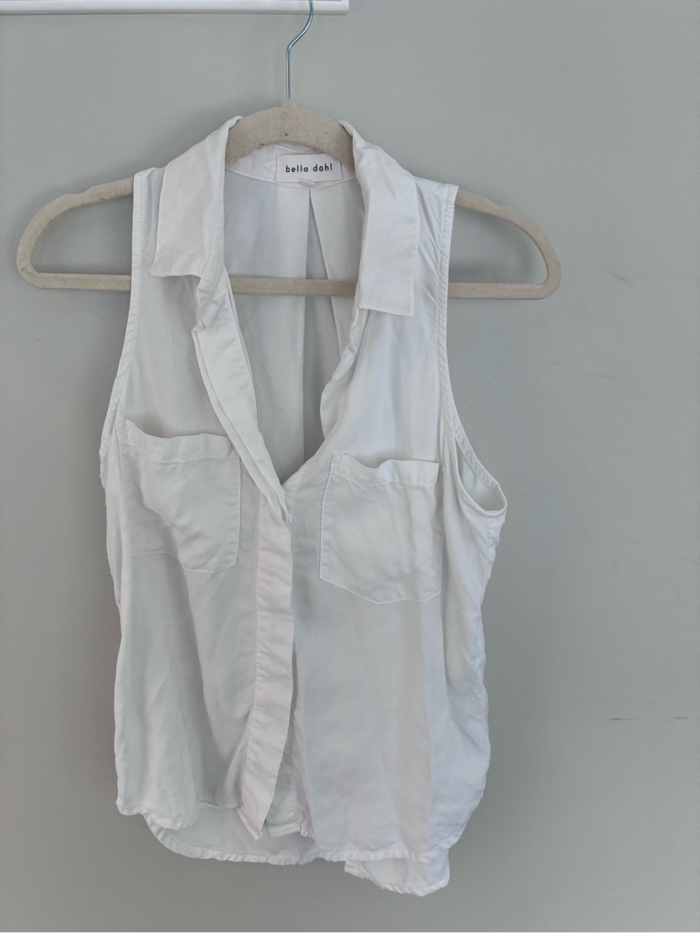 Bella Dahl White Sleeveless Button-Front Pocket Camisole
